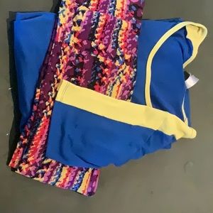 LulaRoe Set.......Irma and leggings to match